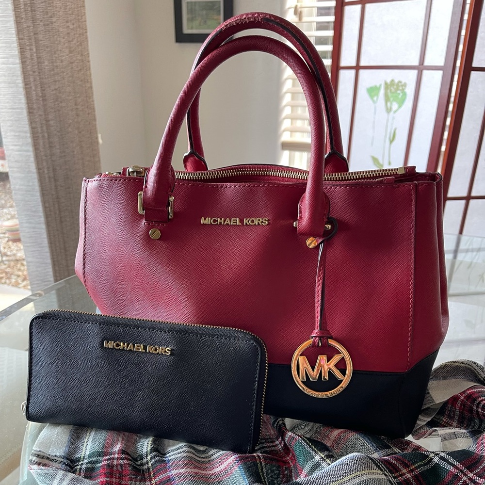 Handbag with matching wallet👛
